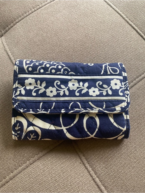 Vera Bradley Handbags - Vera Bradley Navy and White Quilted Floral Trifold Wallet